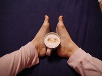 Zdjęcie z posta AnnaPerv: Dzień dobry zapraszam na poranną kawę z Anna Perv .... oraz na profil.... zawsze się dużo dzieje... #coffee #bdsmplay #longlegs #leggings… (1/3)