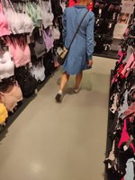 Zdjęcie z posta AnnaPerv: dziś znowu będą foteczki z niegrzecznych zakupów.... #annaperv #milf #hotwife #amateur #public #nudity (2/4)