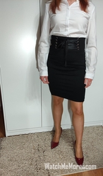 Zdjęcie z posta AnnaPerv: Kawałek jednej z moich galerii więcej na profilu... zapraszam.... realizuje zdjęcia fotki fetysze.... zapraszam #milf #amatorka # szpilki… (6/6)