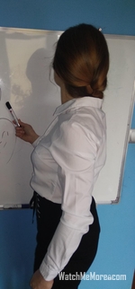 Zdjęcie z posta AnnaPerv: A może czas na lekcje w nowym roku? #annaperv #teacher #nauczycielka #milf #kinky #ubrana #clothed #amarorka #amateur (1/4)