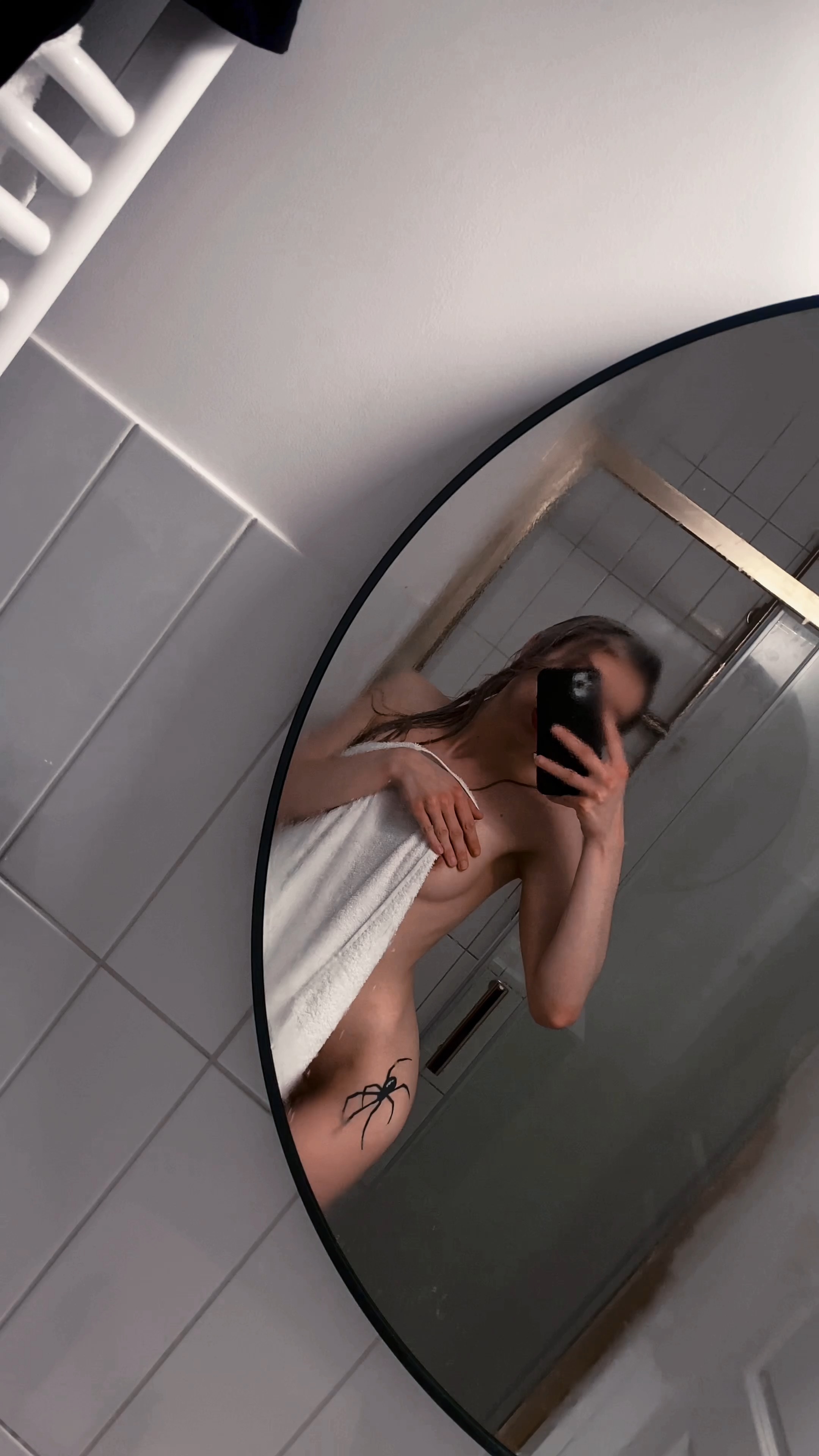 Short wideo — Umyjesz mi plecki? 😘🖤