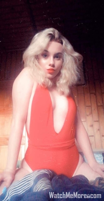 Zdjęcie z posta bambixbarbie: Mam 18 lat i zapraszam do zabawy
