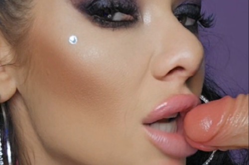 MissMonicaPerez — Hot Deal