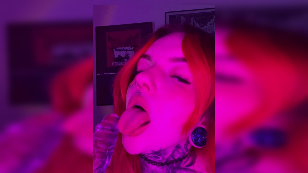 Okładka galerii: OBCIĄGANIE I DILDO W CYCKACH