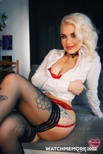 Zdjęcie z posta Marlene_Moore: VID SOLD "Zajmij się stopami mamy kolegi". Przyszedłeś w odwiedziny do kolegi. Jego mama zauważyła, że zerkasz na jej stopy i coś zaczyna… (2/2)